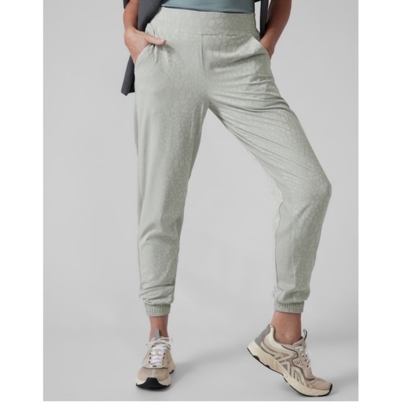 Athleta Brooklyn Textured Jogger - Picture 1 of 9